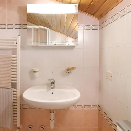 Lorella 5 Apartment *