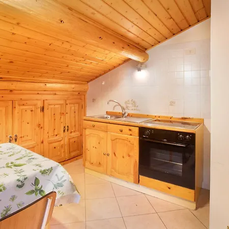 Apartment Lorella 5 *